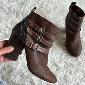 Jessica Simpson Leather Upper Heeled Ankle Boots/Booties Sz 8.5 Studs Brown Gray